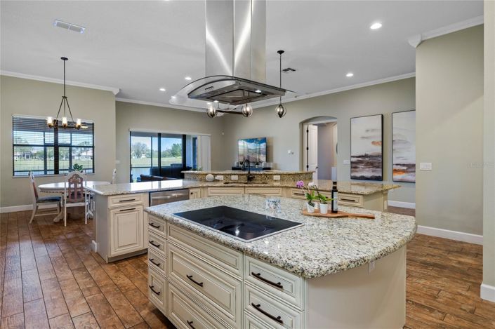 Image No.19-4 Bed House for sale