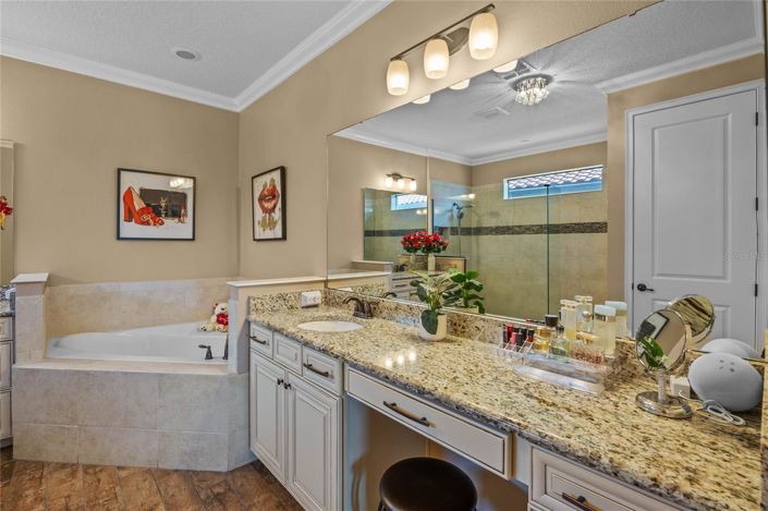 Image No.26-4 Bed House for sale