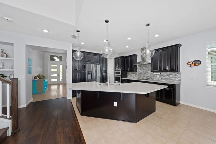 Image No.11-5 Bed House for sale