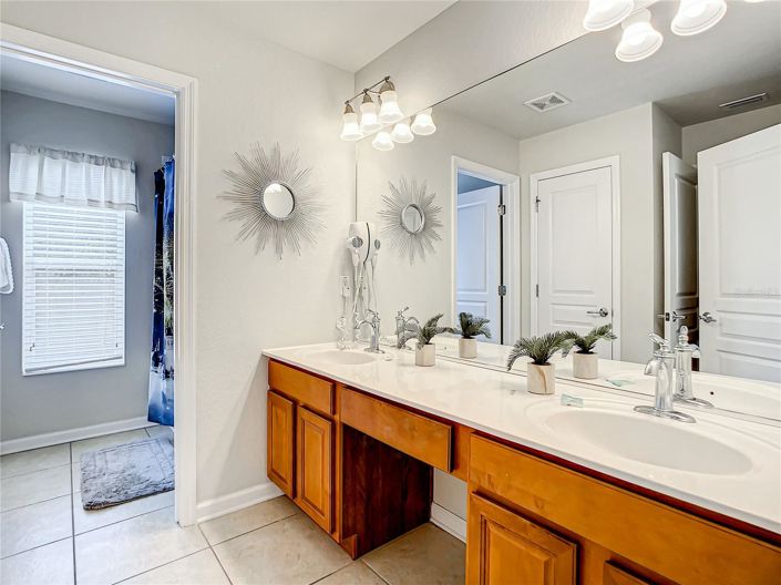 Image No.29-6 Bed House for sale