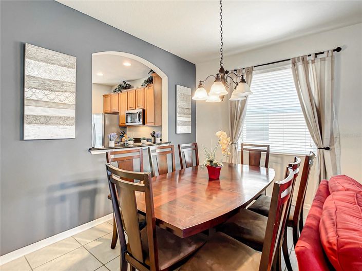 Image No.9-6 Bed House for sale