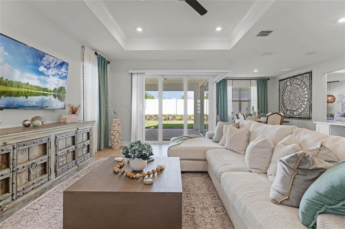 Image No.12-2 Bed House for sale