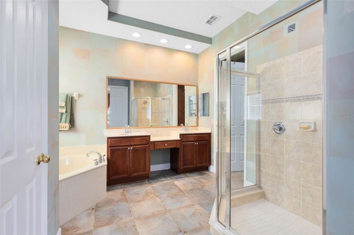 Image No.10-4 Bed House for sale