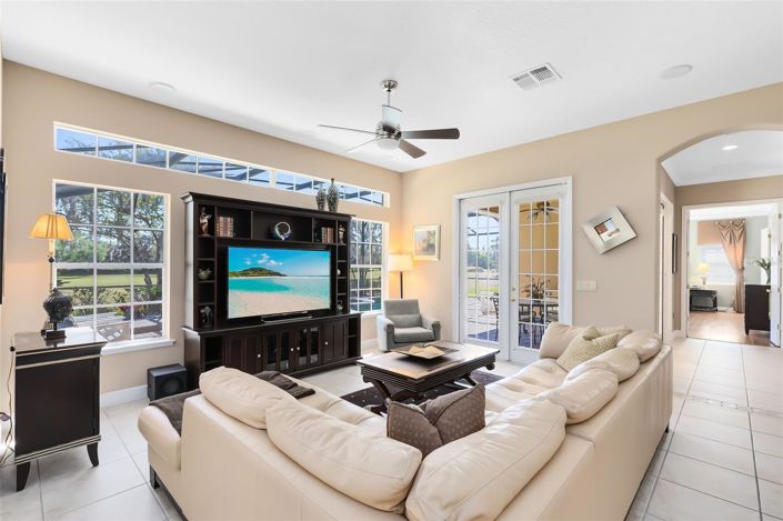 Image No.19-4 Bed House for sale