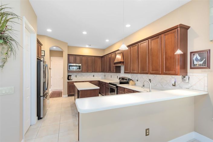 Image No.20-4 Bed House for sale