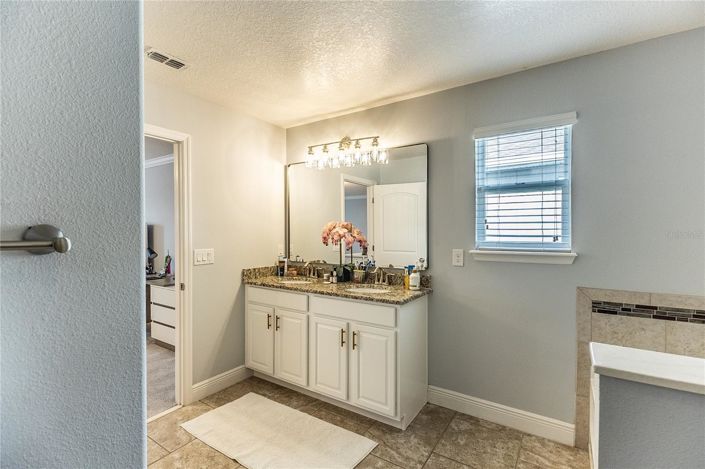 Image No.31-4 Bed House for sale