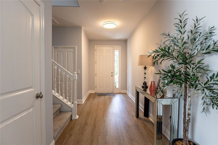 Image No.6-4 Bed House for sale