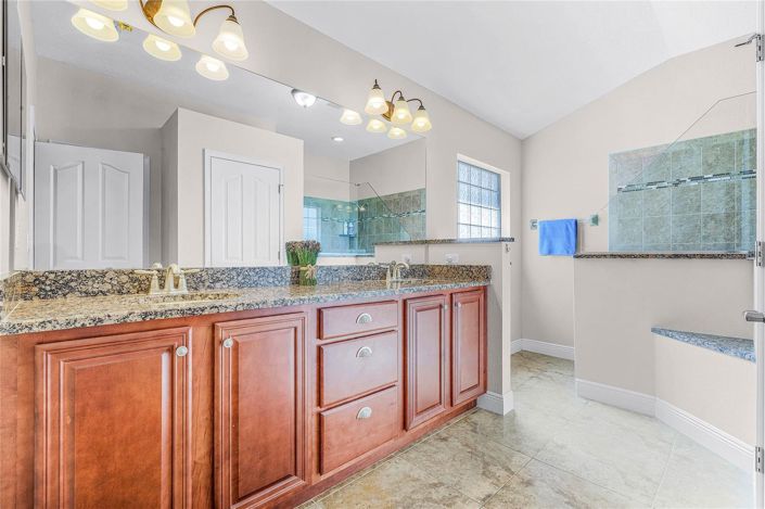 Image No.17-4 Bed House for sale