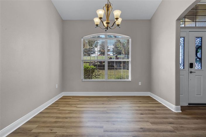 Image No.25-4 Bed House for sale