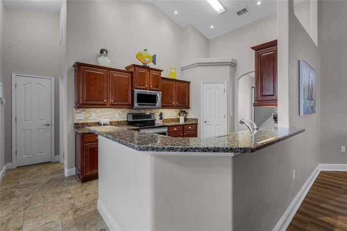 Image No.7-4 Bed House for sale