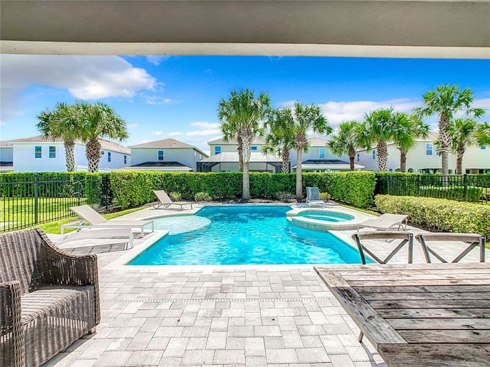 Image No.38-6 Bed House for sale