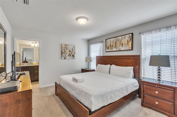 Image No.17-8 Bed House for sale