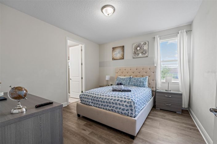 Image No.12-6 Bed House for sale