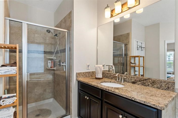 Image No.27-5 Bed House for sale