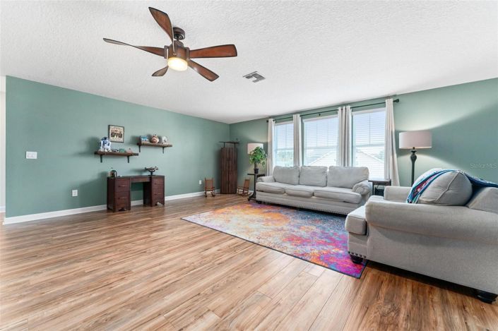 Image No.32-5 Bed House for sale