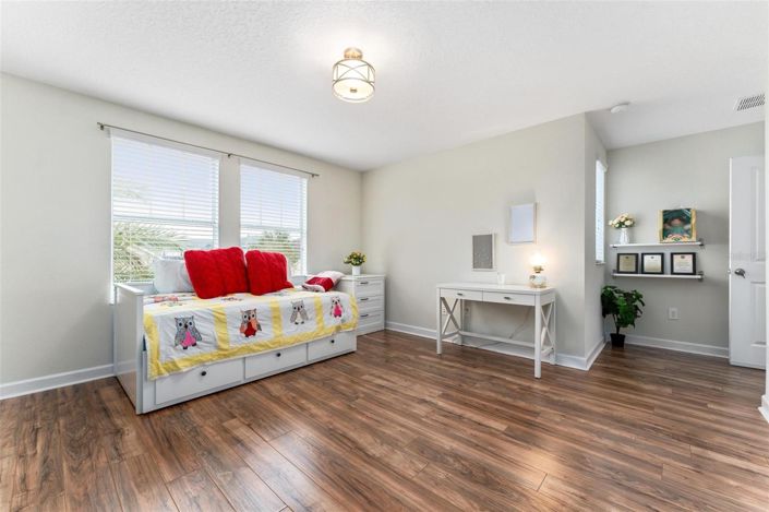 Image No.37-5 Bed House for sale