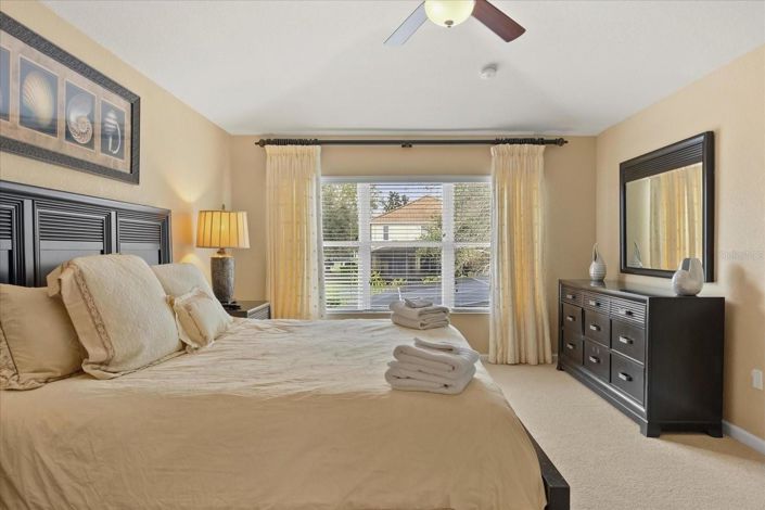 Image No.23-6 Bed House for sale