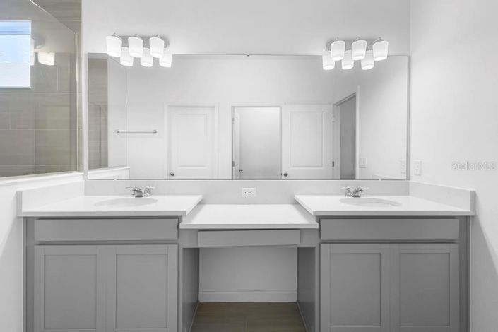 Image No.21-5 Bed House for sale