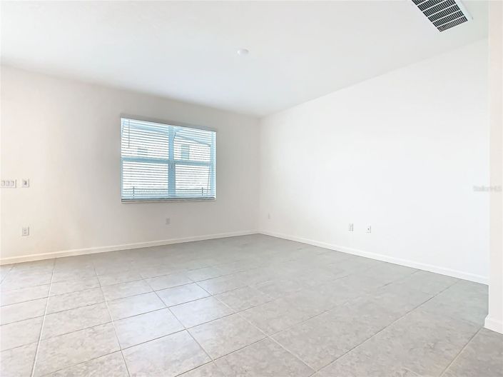 Image No.12-8 Bed House for sale