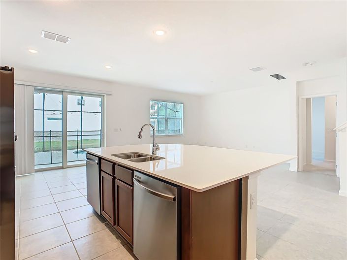 Image No.15-8 Bed House for sale