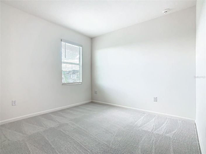 Image No.25-8 Bed House for sale