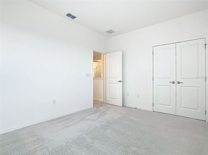 Image No.26-8 Bed House for sale