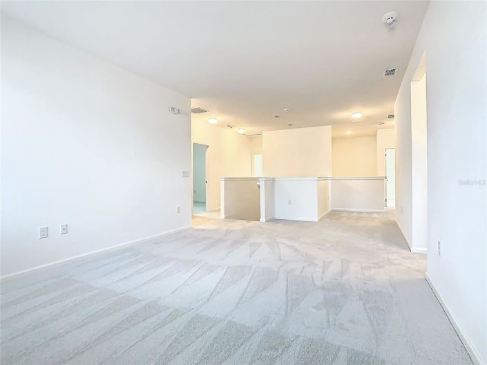 Image No.32-8 Bed House for sale