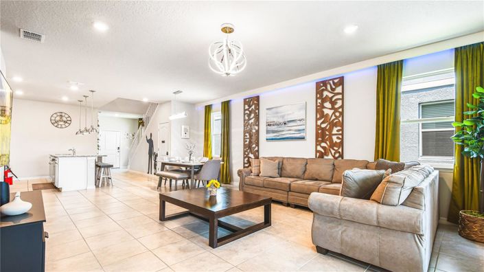 Image No.12-7 Bed House for sale