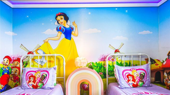 Image No.25-7 Bed House for sale