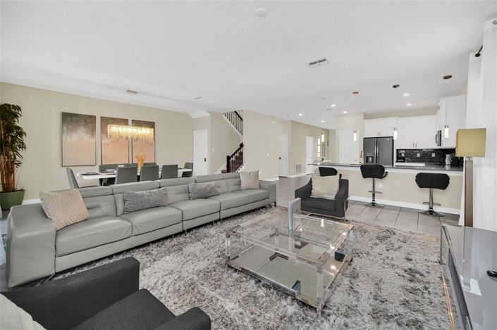 Image No.14-7 Bed House for sale