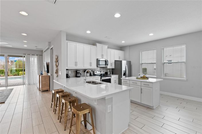 Image No.14-6 Bed House for sale