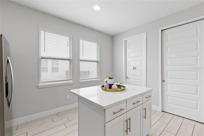 Image No.15-6 Bed House for sale