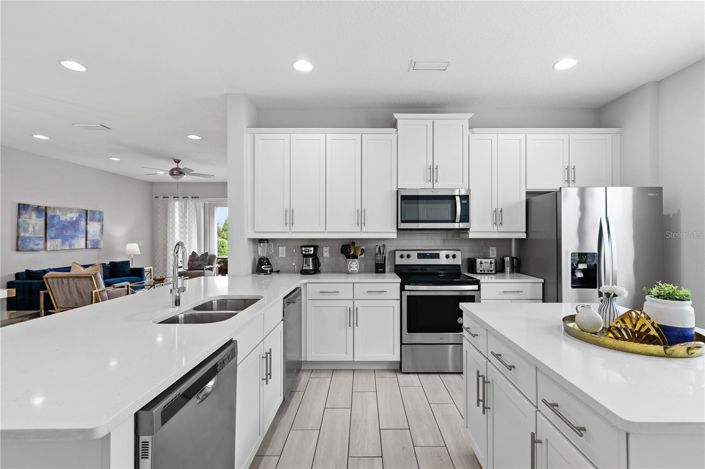 Image No.18-6 Bed House for sale