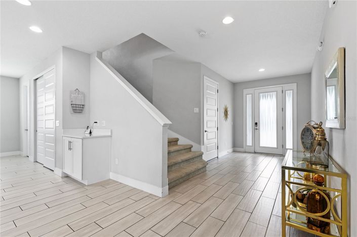 Image No.20-6 Bed House for sale