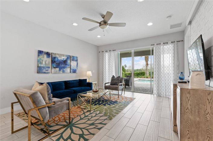 Image No.24-6 Bed House for sale