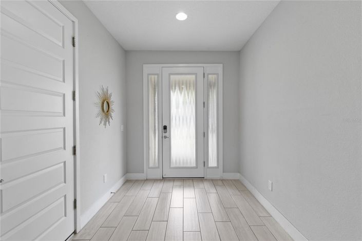 Image No.8-6 Bed House for sale