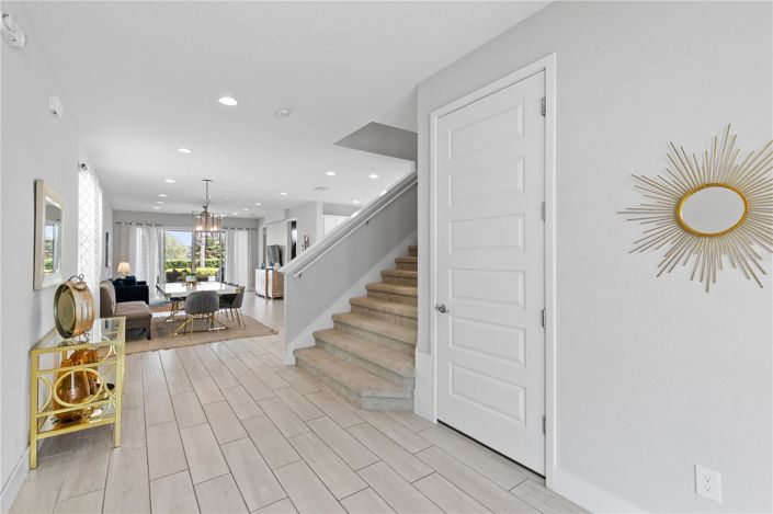 Image No.9-6 Bed House for sale