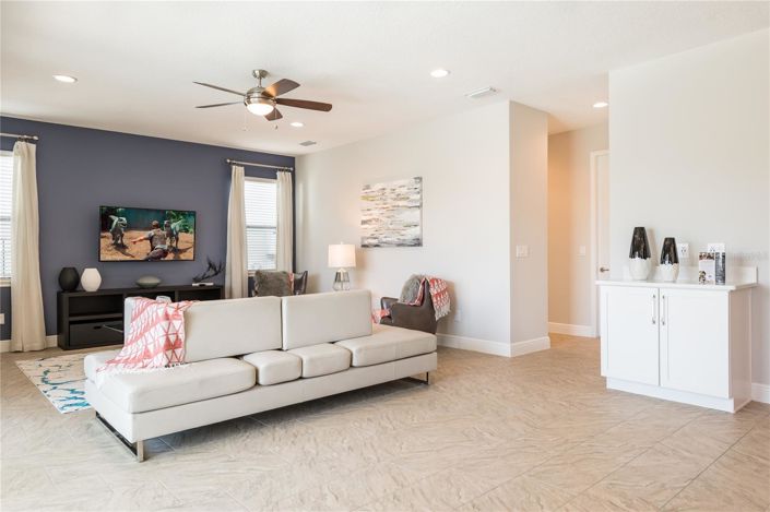 Image No.2-5 Bed House for sale