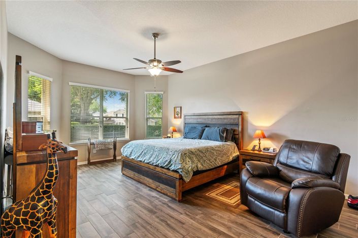 Image No.9-4 Bed House for sale