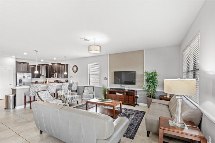 Image No.11-8 Bed House for sale