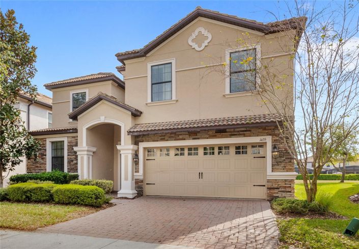 Image No.2-8 Bed House for sale