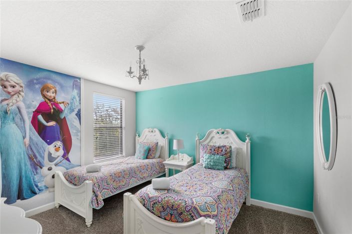 Image No.25-8 Bed House for sale