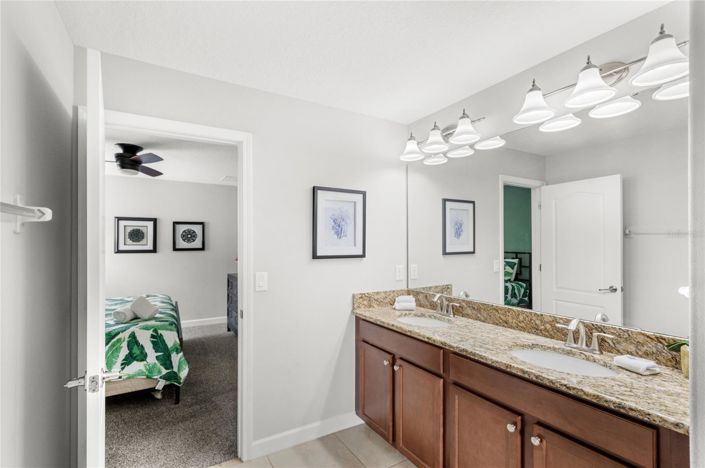 Image No.29-8 Bed House for sale