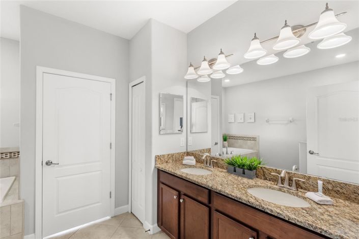 Image No.37-8 Bed House for sale