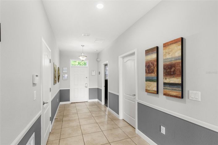 Image No.6-8 Bed House for sale