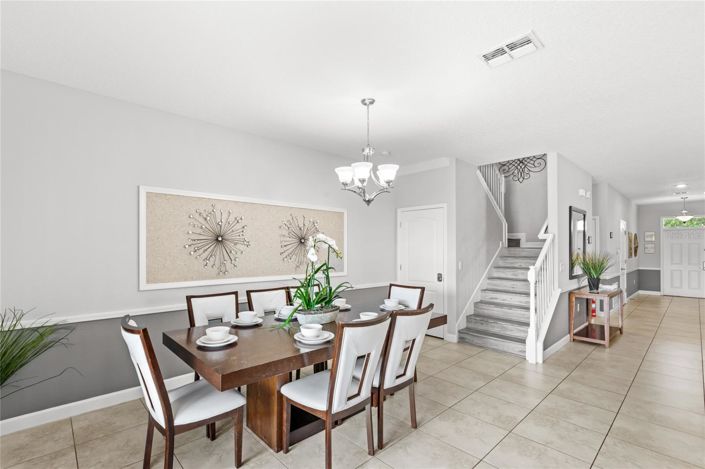 Image No.7-8 Bed House for sale