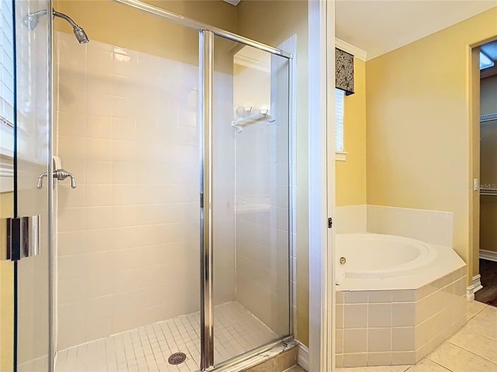 Image No.18-4 Bed House for sale