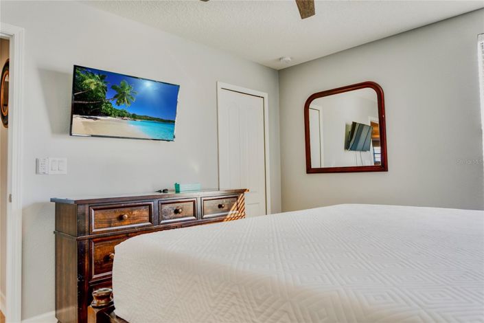 Image No.28-8 Bed House for sale