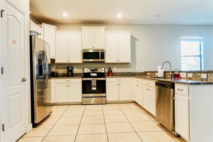 Image No.7-8 Bed House for sale