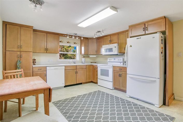 Image No.25-7 Bed House for sale